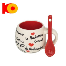New Design Round Decal Ceramic Mug With Red Spoon